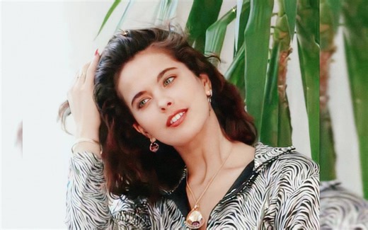 安歌丽卡·贝拉 “也许没人在乎，但她来过这个世界。”