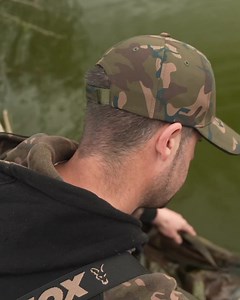 Heb jij een favoriet? 👇 🧢 Boonie Hat 🧢 Reversible Bucket hat 🧢 Trucker Cap 🧢 Baseball Cap 🧢 Black/Camo Flat peak Snapback Cap 🧢 Camo Flat Peak Snapback Cap 🛒 Binnenkort verkrijgbaar bij jouw Fox dealer! 🦊 | Fox International
