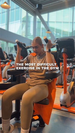 11K views · 60 reactions | De moeilijkste oefening in de gym  Met onze multi-handdoek heb je dit niet meer  Wie gebeurt dit ook altijd? 藍 | Basic-Fit | Facebook