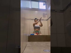 , احلى روتيني اليومي بملابس ساخنه 🔥 و مكشوفة 😘👅 في الحمام ♥️🔞