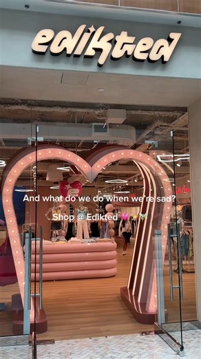 peak retail therapy Edikted #shopping #edikted #viral #trending #rooseveltfieldmall #longisland #mall | Roosevelt Field | Facebook