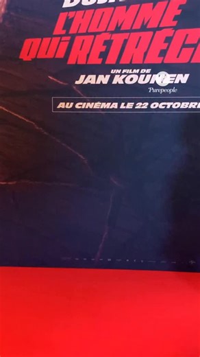 Stéphane Bern et Yori Bailleres font leur arrivée à l’avant-première du film L’Homme qui rétrécit au Grand Rex. 🎬 Le couple assiste à la présentation du film réalisé par Jan Kounen, un remake porté par Jean Dujardin et inspiré du roman culte de Richard Matheson. #StéphaneBern #YoriBailleres #LHommeQuiRétrécit #GrandRex #AbacaPress | Purepeople.com