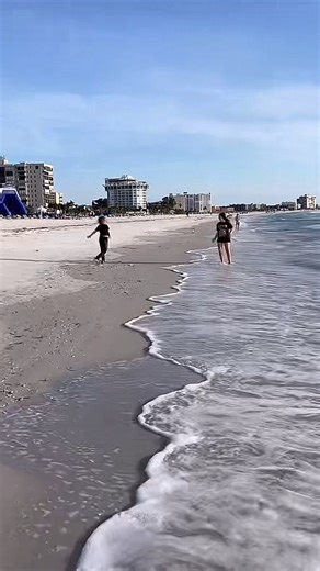 "Step into paradise as you stroll along the pristine shores of St. Petersburg Beach in Florida. Feel the soft sand beneath your feet, listen to the gentle waves, and soak in the sun-kissed beauty. 🏖️☀️ #florida #stpetersburg #photography #питер #orlando #санктпетербург #love #природа #explorepage #tampabay #miami #tampa #instagood #пушкин #instagram #video #viral #instagram #music #amore #tashkentcity #tiktok #youtube #foryou #love #gammagevideo #rickygammage | Gammage Video