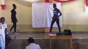 384K views · 10K reactions | Monmonnnnnnn ok la. Je vivrai challenge lot nivooooooo. Map gen poum fon gro kado ak ti medame sa yo  Thank youuuuuuuu Men eske senti yo pap kase  | Femme a la guitare | Facebook