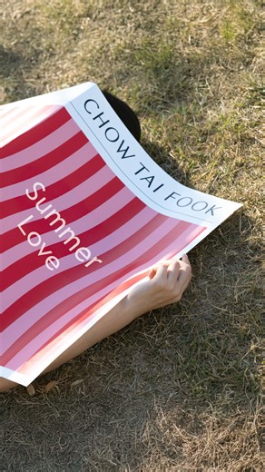 A summer escape from city lights, in true Chow Tai Fook fashion. Discover our Rouge and Joie Collection — where pure gold and timeless silhouettes collide with effortless elegance. #ChowTaiFook #CTFSummerLove #CTFRouge #JoieCollection | Chow Tai Fook Jewellery 周大福珠寶