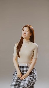 5.1K views · 20 reactions | Emoji Challenge Jung Chae Yeon. 殺 #ViuMalaysia #HwangInYoup #jungchaeyeon #BaeHyunSung #ViuOriginal #FamilyByChoice | Viu Malaysia | Facebook