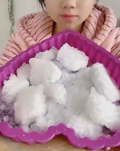 [ASMR] COLORED ICE EATING VIDEOS 💜💗🤍💚4 https://youtu.be/Me8LD2leUPg #iceeating #iceeatingasmr #snoweating #snowice #asmr #crunchice #cruncheating #softice #buzyemevideoları #buzyemek #realsnow #realsnoweating #buzasmr #powderyice #powderycrunches #iceeatingasmrdelicious #mukbang | Ice Eating ASMR
