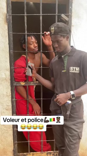 Voleur et police💪🏿🇲🇱😂😂😂👨🏾‍✈️#afriquetiktok🇨🇲🇨🇮🇨🇩🇲🇱🇹🇬🇬🇦🇸🇳 ##paratiiiiiiiiiiiiiiiiiiiiiiiiiiiiiii #tiktokmali🇲🇱223❤️😘 #tiktoktainment #paratiiiiiiiiiiiiiiiiiiiiiiiiiiiiiii #paratiiiiiiiiiiiiiiiiiiiiiiiiiiiiiiiiii🦋 #😂😂😂😂😂 #keşfetteyizzzzzzz #tik_tok #