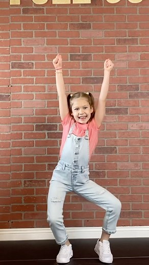 Kinley Cunningham on Instagram: "There is no substitute for hard work and doing what makes you HAPPY! Always stay HUMBLE, HUNGRY and be YOU!! 👊 Spam the comments with 🔥 if you feel the same! #beyou #bekind #kinleyfullout #fyp @completemanagementgroup @shanellegray @iam_alisanporter #dreambig @thecrewdancers @molleegray @jekajane @blocla @blocnyc"