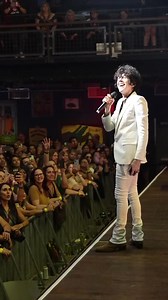 47K views · 3.4K reactions | Repost LP #onelasttime #lp #lptour2023 #lovelines #livemusic | LP France | Facebook