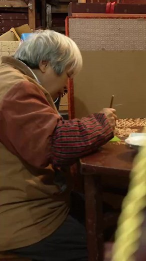 Cork carving, also known as cork sculpture, is a traditional Chinese folk carving craft, as well as a national intangiblecultural heritage of China. It is mainly produced in Fujian, China. It is a “carving”, “painting” combination of handicrafts. #caving #sculpture #handcraft #handmade #heritage | wowourheritage | Facebook