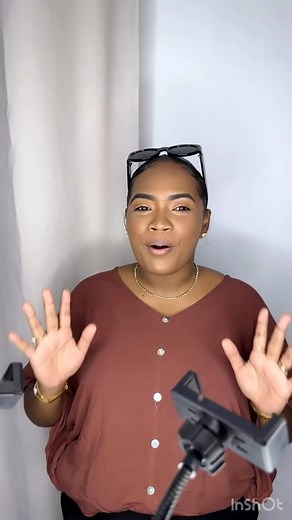 22K views · 521 reactions | petit cour de makeup de ma princesse  pour une premier tu te très bien sorti ma beauté je suis fier de toi Quinzy Munbodowah Flore | Fabrice Coiffeur | Facebook