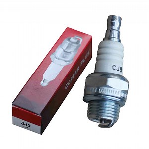 [Hot Item] Spark Plug Bm6a Champion Cj8 L7t Engine Spark Plug for Chainsaw Saw Lawnmower