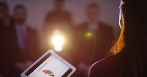 「4k Businesswoman Using Animated Sales Graph」の動画素材（ロイヤリティフリー）1026728150 | Shutterstock