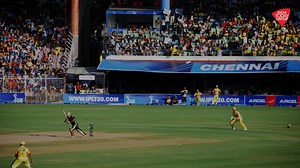 #ATSpecial #IPL2019 #IPL IPL 2019 का आगाज़ होने वाला है और कई खिलाड़ी बड़े रिकार्ड्स बनाने से बस कुछ ही कदम दूर हैं। आइये जानते हैं कि कौन-से रिकार्ड्स बनने वाले हैं इस IPL में। अन्य वीडियो: http://bit.ly/IndiaTodaySocial (Virat Kohli, Suresh Raina, @MSDhoni) | Aaj Tak