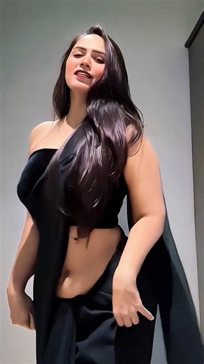 Ooh La La Saree Dance 🔥 #Shorts