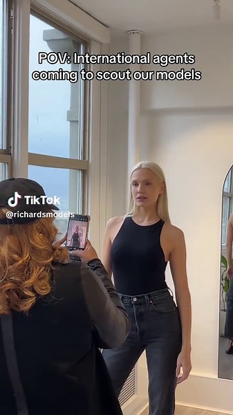 Agents from 🇫🇷🇮🇹🇺🇸🇬🇧🇪🇸🇯🇵🇰🇷 where do you see yourself modeling? Apply online at richardsmodels.com #model #modelscout #modelsearch