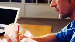 Close-up Male Business Executive Crumpling Paper: Stockvideos & Filmmaterial (100 % lizenzfrei) 23009017 | Shutterstock