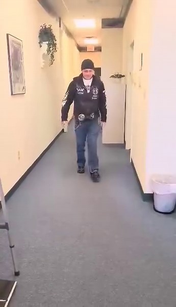 Andrew came to our NovaCare Prosthetics & Orthotics center in Oregon, OH due to the incorrect alignment of his prosthetic that was causing pain when he walked. Andrew builds beds for needy children, but his pain was making the job difficult. With his old prosthetic, Andrew felt depressed and had a tough time performing simple tasks. Center Manager and Certified Prosthetist and Orthotist Angela Kanavel fitted Andrew for a new prosthetic and now, he can walk without pain and is back to building be