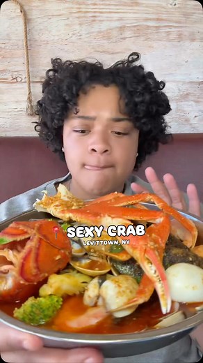 Nene Ali on Instagram: "🔥 EVERYTHING I ATE 🔥 @sexycrabnewyork brings bold Cajun flavor and all-you-can-eat indulgence to Long Island with a splash of flair. From buttery lobster tails to crispy fried shrimp baskets, their menu hits every craving with spice and style. The vibe is lively, the portions generous, and the happy hour deals make it a prime spot to unwind or turn up with friends. Whether you’re diving into garlic noodles or sipping cocktails at the bar, Sexy Crab serves 
