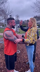 unliftable woman ? #bodybuilder #magic #prank | Julien Magic