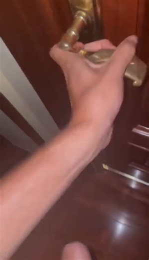 Her leaks just dropped, I dare you to last more that 15 secs? 😭Here: https://t.co/OYs1ND0aVB