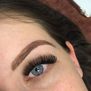 Glam Volune set U curl $159 book now at www.aucklandlashandbrows.co.nz | Auckland Lash and Brows