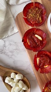 Who else is making these keto pizza bites this weekend?  #ketopizza #pizzabites #pepperonipizza #pizzalover #ketorecipes #ketodiet #gamedayappetizers #partyfood #SuperBowl #superbowlappetizers #appetizerideas #snackideas #easyrecipes #partyfoodideas #cheeselover #40aprons | 40 Aprons Recipes | Facebook