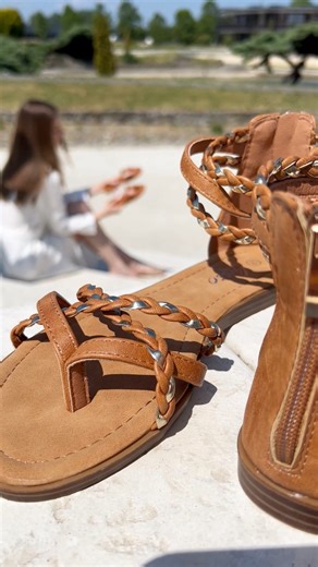 4.5K views · 14 reactions | SVE iz LETNJE kolekcije -60% + DODATNIH 10%! Samo u Online Shop-u! Šifra modela: N82815, N82814 Cena sa dodatnim popustom: 1.292rsd *Odnosi se na letnju kolekciju obuće. Ne odnosi se na artikle snižene -70% i -80%! #obucametro #Metro #akcija #letnjaakcija #seasonsale #metrosreda | Obuca Metro Srbija | Facebook