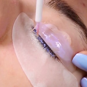 Spoiler alert - Eyelash lifting and eyebrow waxing makes such a huge difference! | Rush Brush