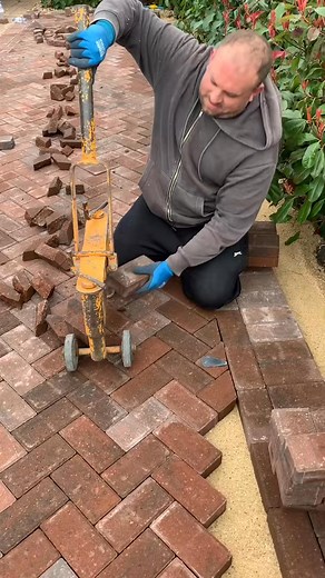 Cutting #pavin #fyp #constructionworker #design #generalconstruction #construction #landscaping #fypシ #london | Benjamin Clements