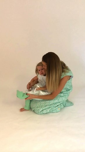 Ready for a partner look? Our sleeping bags with feet for adults are available in matching designs to the children's sleeping bags. 朗 #sleepingbag #sleepsack #babysleepsack #babysleepingbag #babywear #cutebaby #momlife #sleepware #pregnancy #mommyblogger | Slumbersac Ireland | Facebook