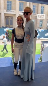 Rencontre entre Giulia Sarkozy et Laeticia Hallyday au Longines Paris Eiffel Jumping