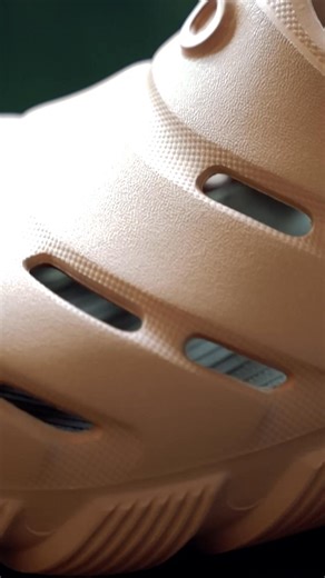 Up close and personal with the new Boga 🔎 #BOGS #Boga #Footwear #Shoes | Bogs Footwear