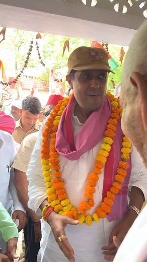 1.8K views · 143 reactions | अपने परिवार के बीच में हूं और रहूँगा. | Kunwar Rewati Raman Singh | Facebook