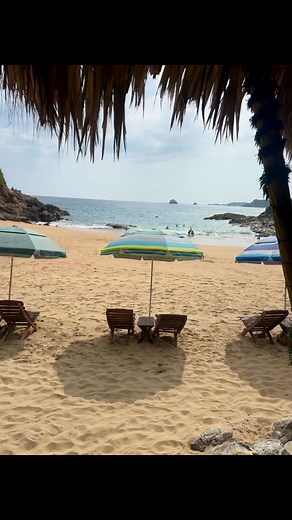 #PalapadeTony #playadelamor #Zipolite #zipolitebeach💙😎✌🏻🌴☀️🌈 #México #oaxaca #mexico #zipolitebeach #mexico #oaxacatravel #oaxaca | Palapa de Tony-Zipolite