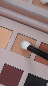 You our Essentials Palette = the perfect makeup look! | Motives Cosmetics