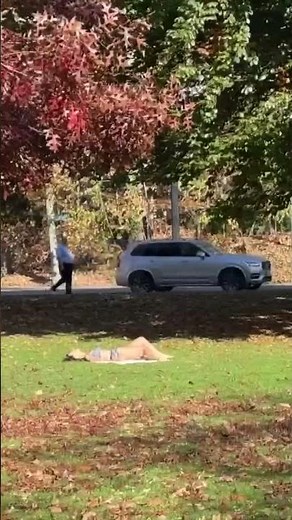 New York woman spotted sunbathing in November