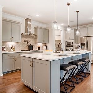 [Hot Item] Hot Sale Kitchen Furniture Customized Modular White Shaker Kitchen Cabinets with Island Cabinet