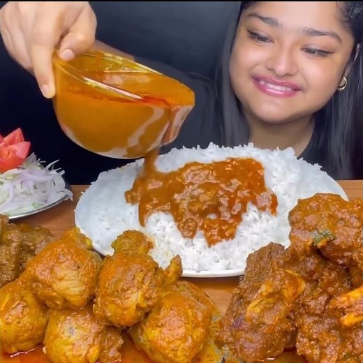 ASMR: EATING SPICY EGG CURRY🔥 BASMATI RICE || #shorts #mukbangn#asmreating #mukbangasmr #asmr