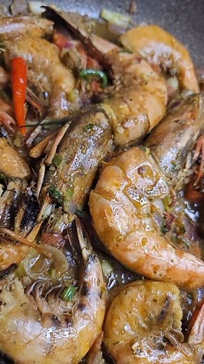 Biggest Caribbean Prawns Shrimp 🦐 | Sandy's Backyard Kitchen/Garden