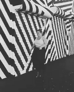 Wynwood Shoot with @simplylively Stay tuned for these amazing pictures... #psmodel #lauraleeplus #testshoot #blogshoot #fallfashion #wynwood #Miami #makingmoves #celebratemysize #honormycurves #effyourbeautystandards #goldenconfidence #lifethrowscurves | Laura Lee - Model
