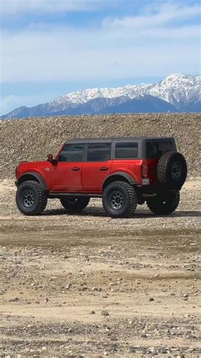 That's one spicy "Hot Pepper Red" Bronco! • 2022 Ford Bronco...