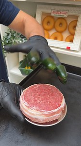 53K views · 106 reactions | Jalapeño Popper Donut Burger! Sweet meets heat in this mouthwatering burger  | Chefclub GruB | Facebook