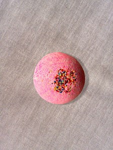 Bubblegum Bliss Handmade Bath Bomb – Sweet Candy Scent, Vegan & Skin-softening Fizzy - Etsy Australia