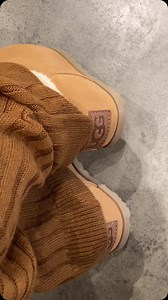 UGG W PUMPED SLIDE | Porta188