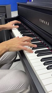 ‣ Um dos melhores pianos digitais sua já passou por aqui: Yamaha Clavinova CLP 700 🎹 ‣ Com teclado GrandTouch, alto falantes de 3 vias e transdutores, farão você se sentir tocando em um autêntico piano de cauda 👌 ‣ Valor: Clique em “ver produtos” ou no ícone da sacola localizado no canto inferior esquerdo do vídeo 😉 #NinjaSom #lojadeinstrumentosmusicais #piano #yamahaclavinova #clp700 | Ninja Som