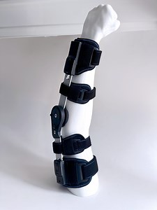 [Hot Item] Medical Post Op Hinged ROM Elbow Brace with Sling Stabilizer Splint Arm Injury Recovery Support