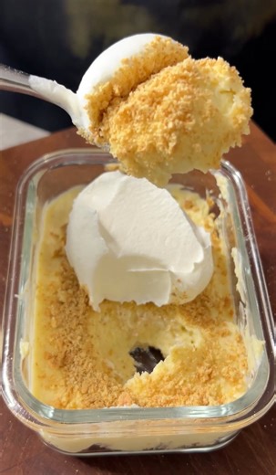 5.2K views · 26 reactions | Key Lime Protein CHEESECAKE ‍ ✅ Entire dish = 255 CAL, 37p, 24c & 3f. ‍ 1 Chobani key lime Greek yogurt. (Zero sugar). ‍ 1 scoop frosted sugar cookie protein powder. ‍ 1 Tbsp Zero sugar instant cheesecake pudding mix. ‍ 1 sheet cinnamon graham cracker. | Jamie Dugan | Facebook