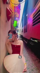 Cewek Ini Kira Bisa Selamat Kalau Nempel ke Dinding Rel, Tapi Ternyata...